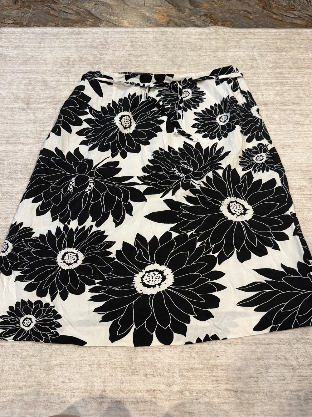 LOFT Black & White Floral A-Line Skirt